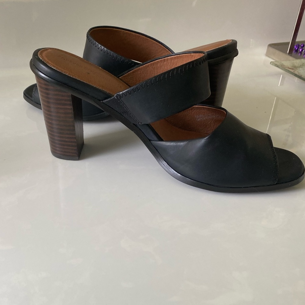 Black Heels - Picture 3 of 3